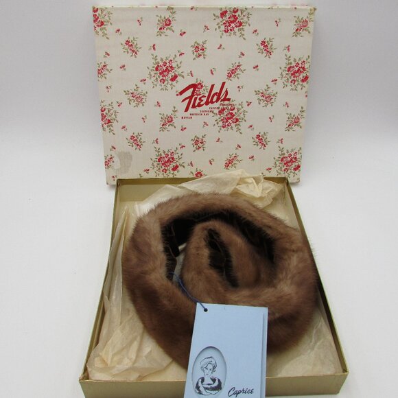 Vintage 1960's Caprice Fur Boa Wrap With Original Box NWT - Picture 1 of 10